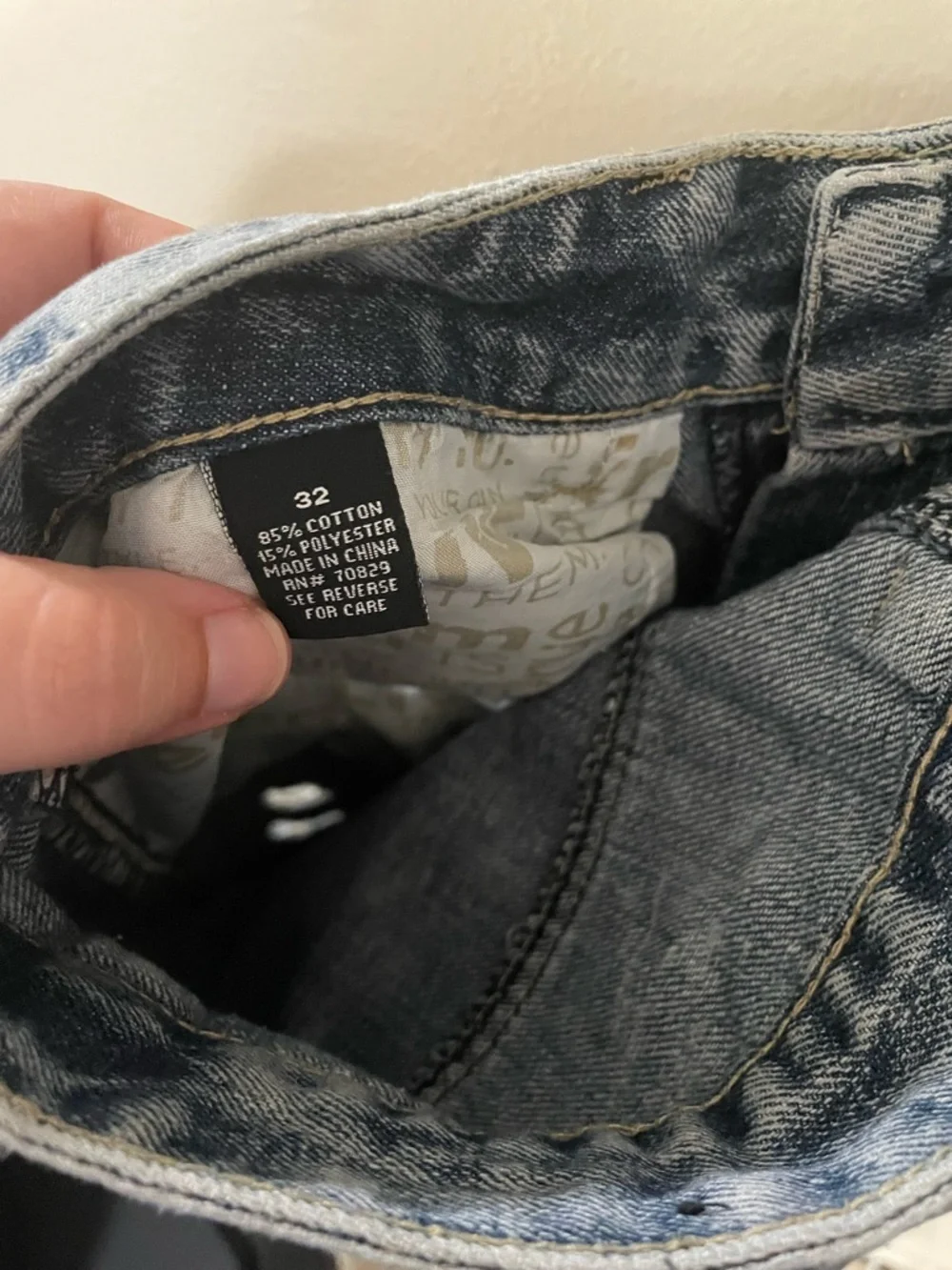 ✨Men’s Buckle Black Premier Distressed Denim Shorts Size 32